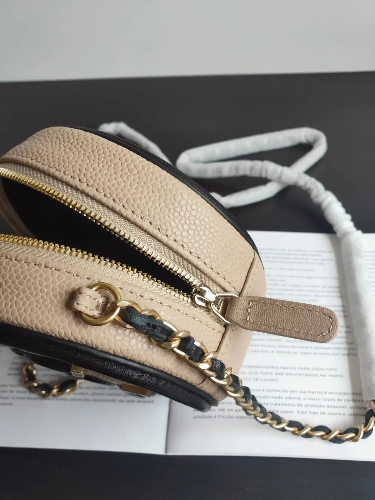 Chanel Around CC Filigree Beige - 12cm
