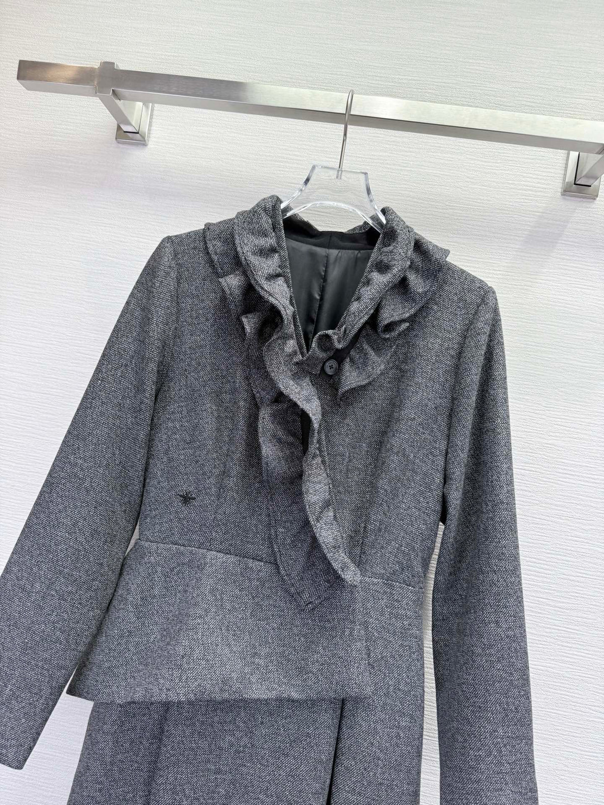 CD 25SS Ruffled V-neck Dress Gray Wool 306506