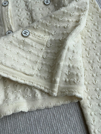 Chanel 25P Cardigan Beige Cashmere 220196