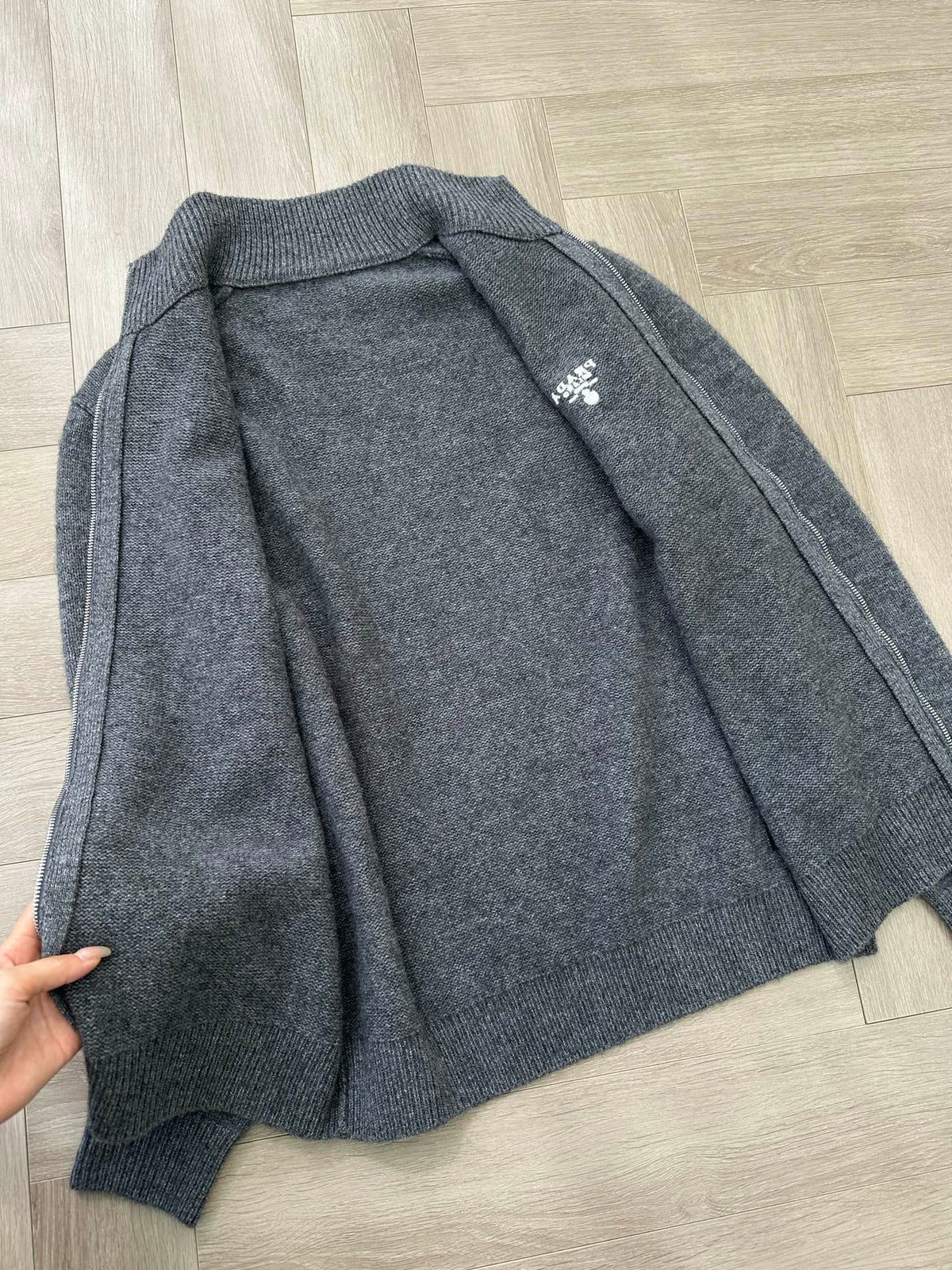 PRADA GRAY CASHMERE CARDIGAN
