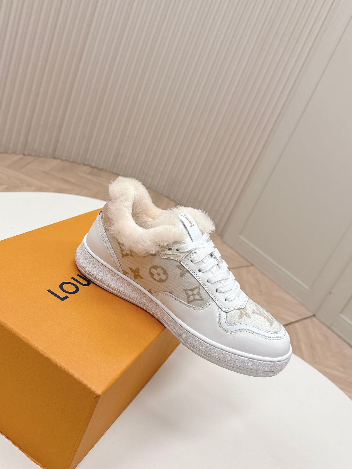 LV Stadium Sneaker White Beige Cowhide Cotton Wool 595427