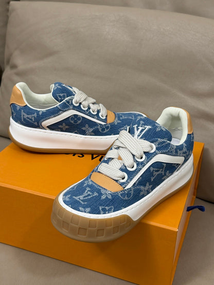 LV 25 Oversized Sneakers Blue Denim 576957