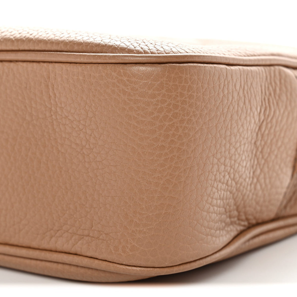 Pebbled Calfskin Small Soho Disco Bag Camelia