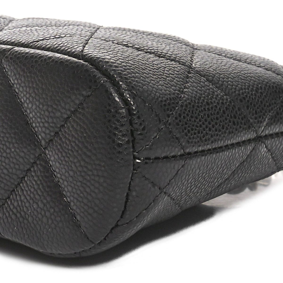 Caviar Quilted Classic Clutch With Chain Black