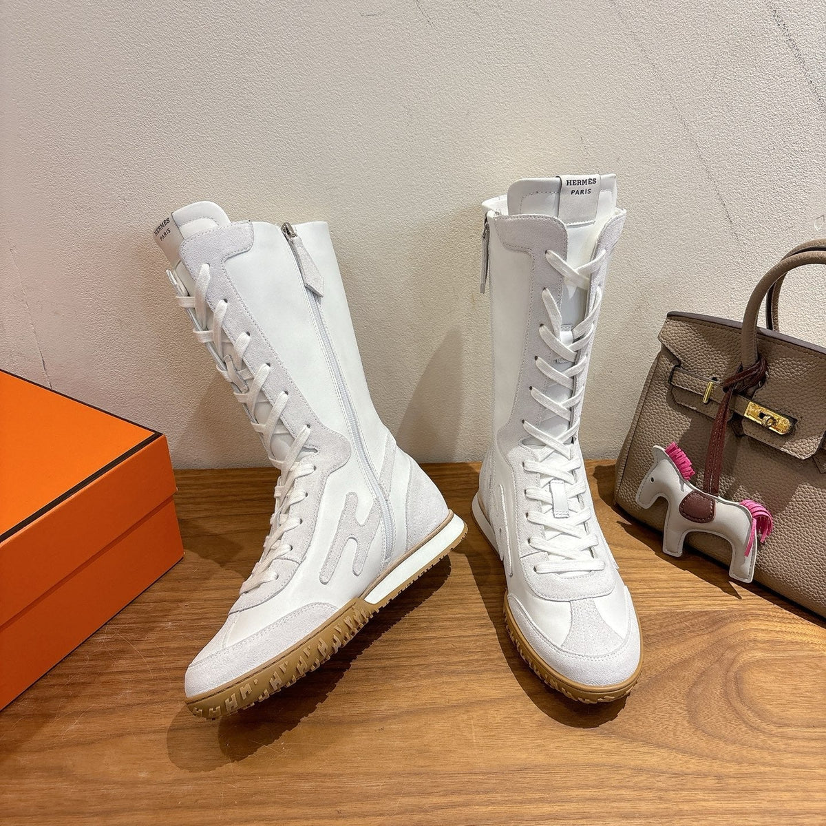 HM Lace Up Sneaker White Light Grey Calfskin Suede