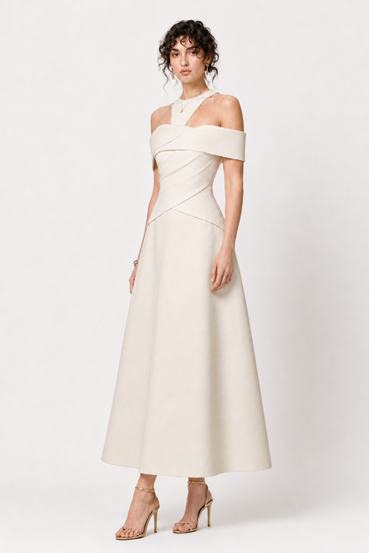 Lila Elegant Off-Shoulder Maxi Dress with Fitted Waist