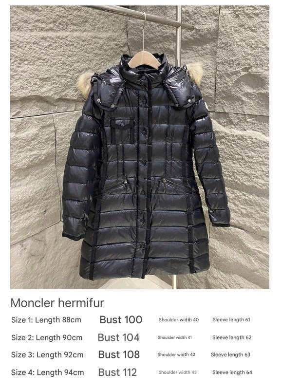Moncler Puffer Jacket Hood Black Fur 341352