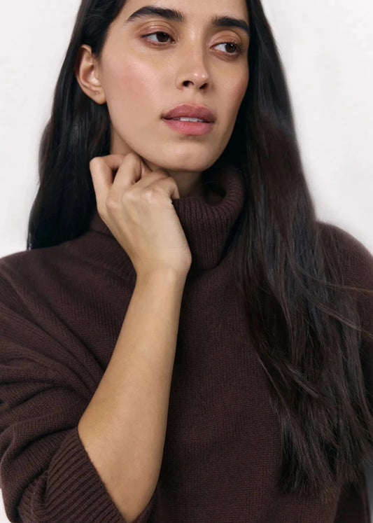 Turtleneck Knit Sweater In Soft Red Fabric