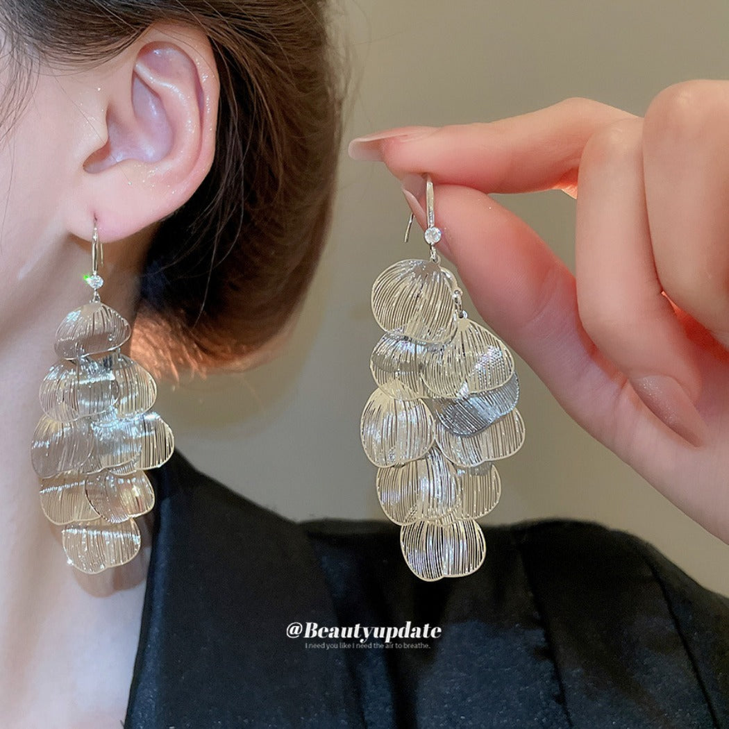 Earwish - Hollow Floral Fringe Earrings - Delicate &amp; Shiny