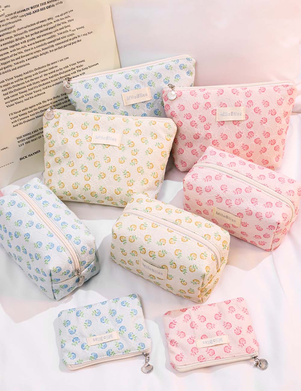 Cute Flower Print Large Capacity Cosmetic Bag