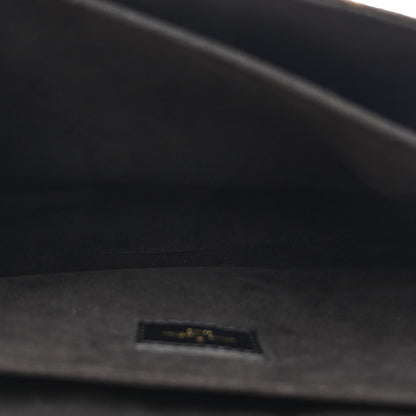 Reverse Monogram Pochette Metis