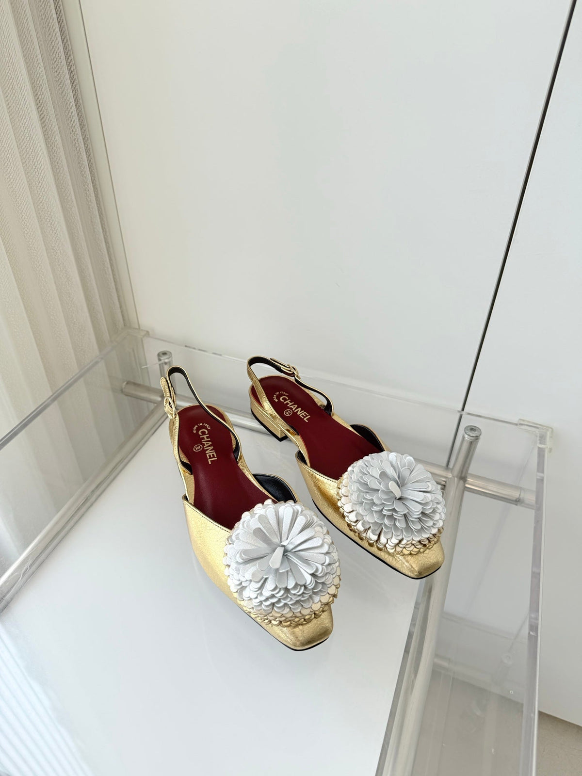 CC 26 Flower-shaped Sandal Gold Silver Lambskin 597409