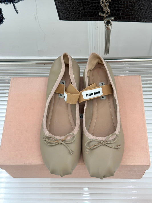 Miu Classic Bow Letter Ballet Flat Dark Beige Sheepskin 571000