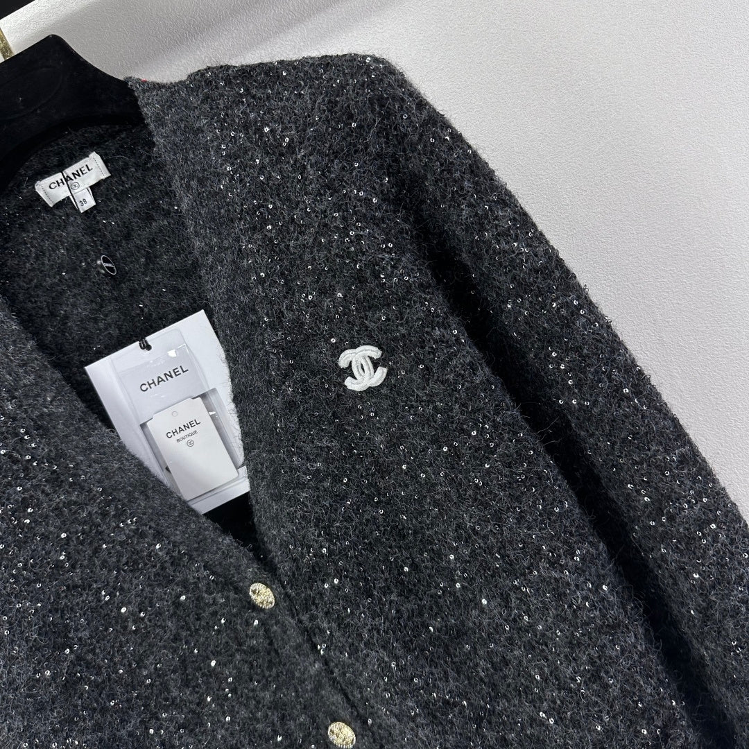 CC V-Neck Grey Cardigan Grey Knit 346012