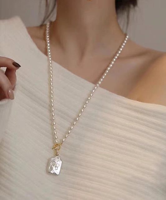 Modern White Alloy Pearl Pendant Necklace