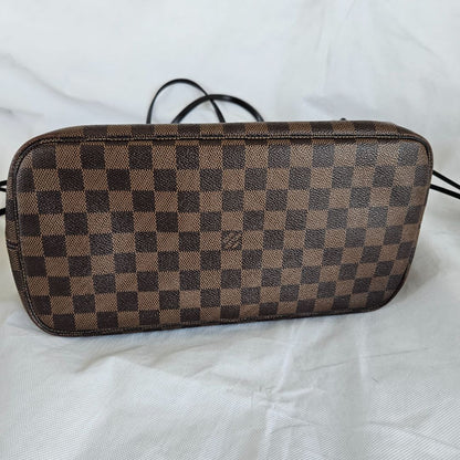 Louis Vuitton damier neverfull MM tote bag