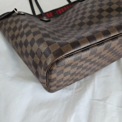 Louis Vuitton damier neverfull MM tote bag