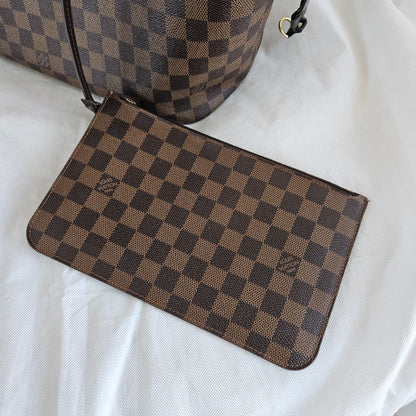 Louis Vuitton damier neverfull MM tote bag