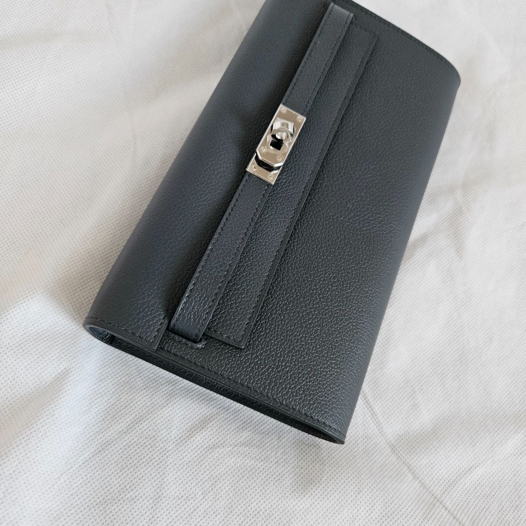 Hermès Kelly To Go Veau Evercolor in Gris Misty