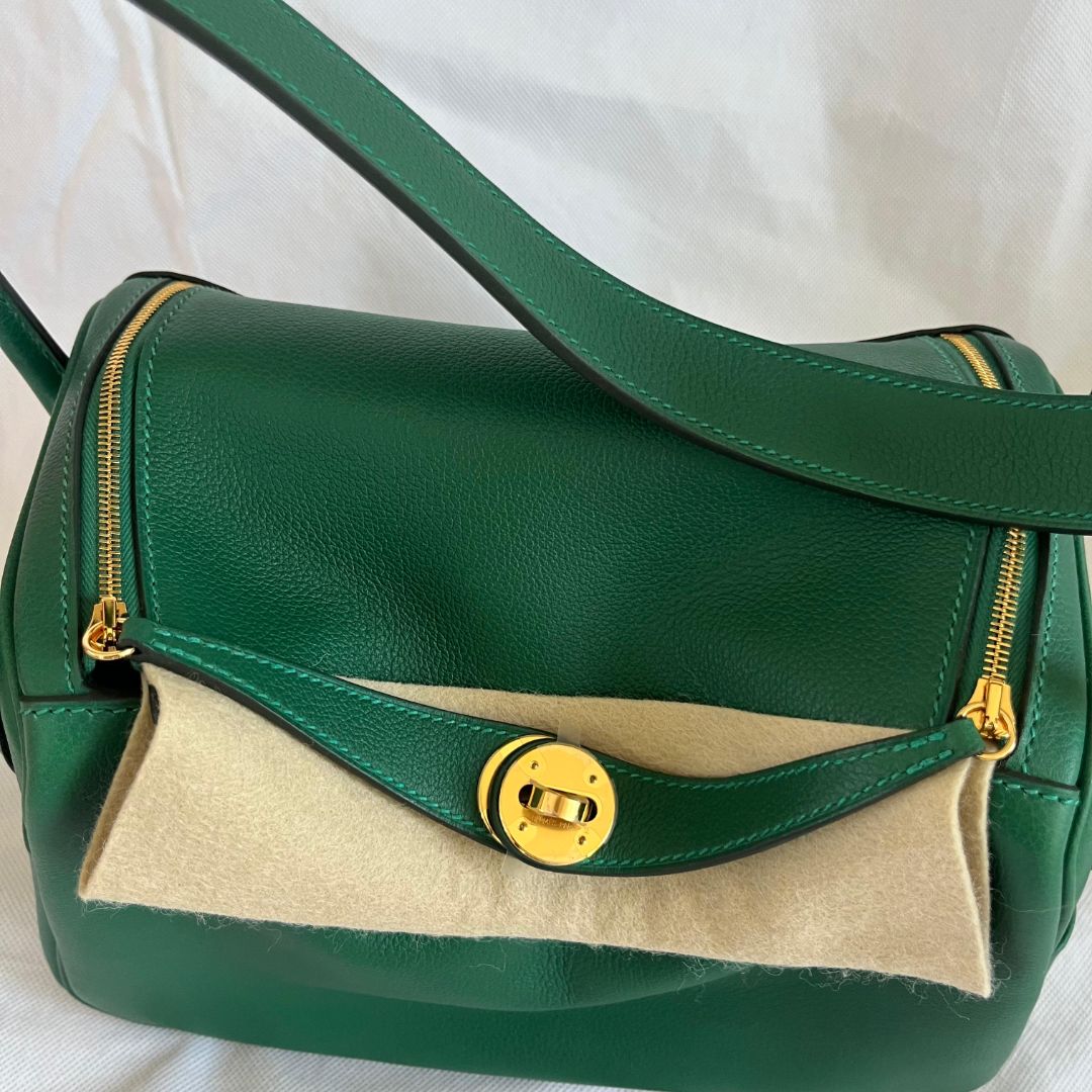 Hermès 26 Lindy Verty Moyen Shoulder Bag