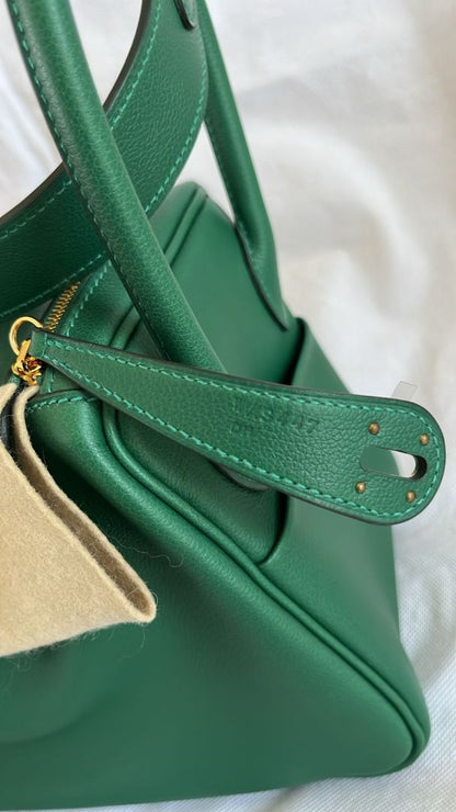 Hermès 26 Lindy Verty Moyen Shoulder Bag