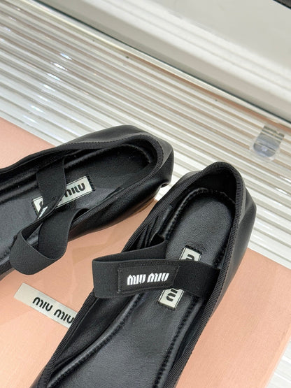 Miu Classic Bow Letter Ballet Flat Black Sheepskin 570999