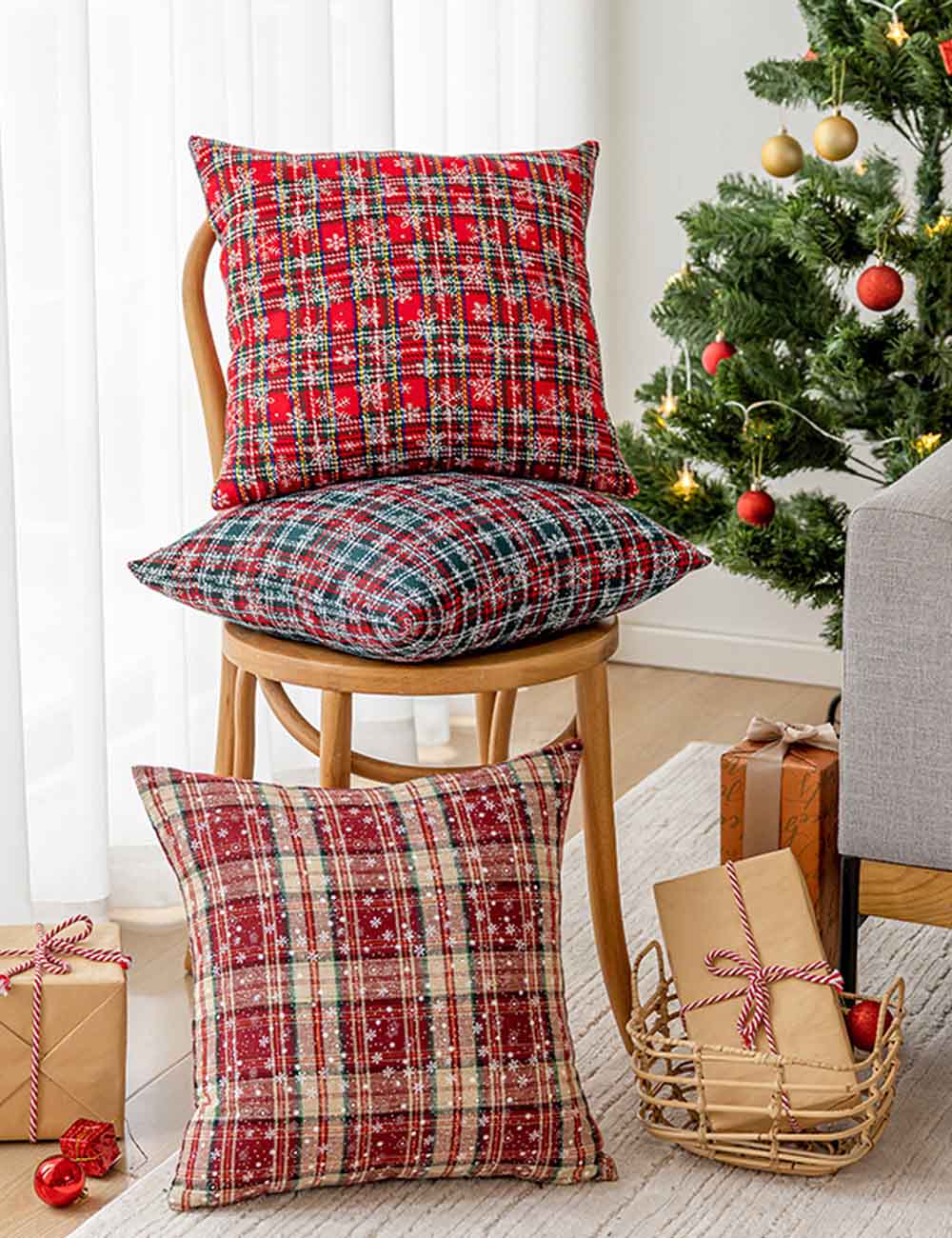 Classic Christmas Plaid Snowflake Throw Pillow Covers