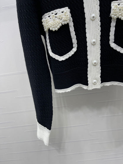 Chanel 25 Cardigan Black mix White Wool 321300