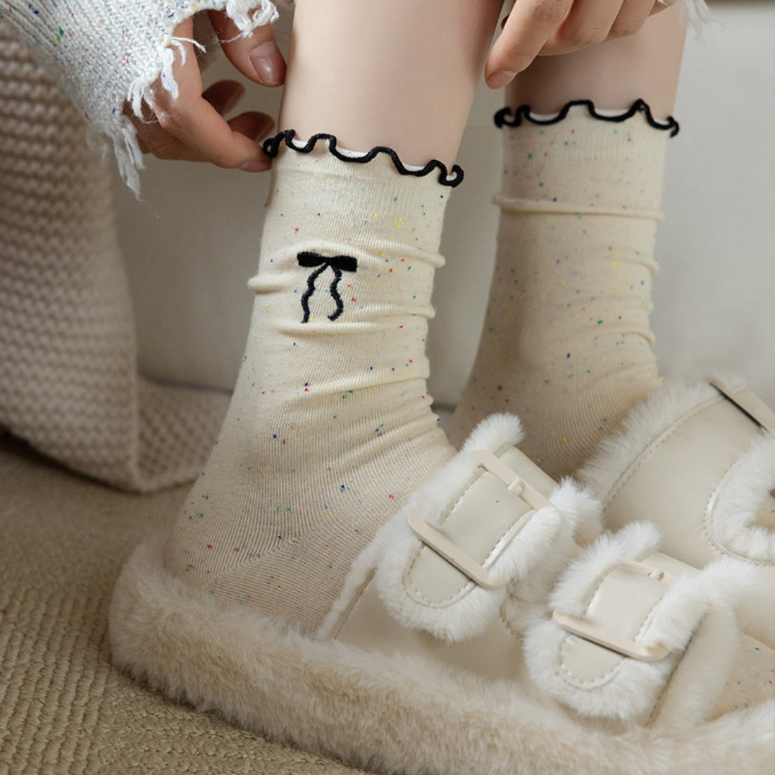 Rufia - Embroidered Bow Mid-Calf Socks