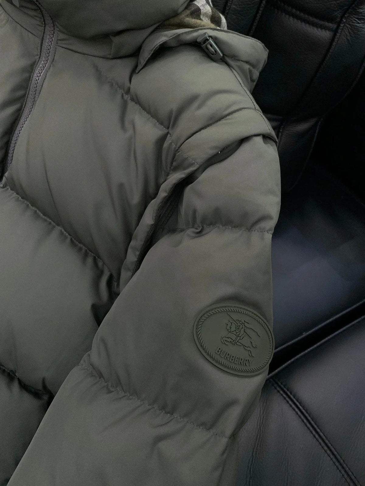 BURBERRY 25S DOWN JACKET 223