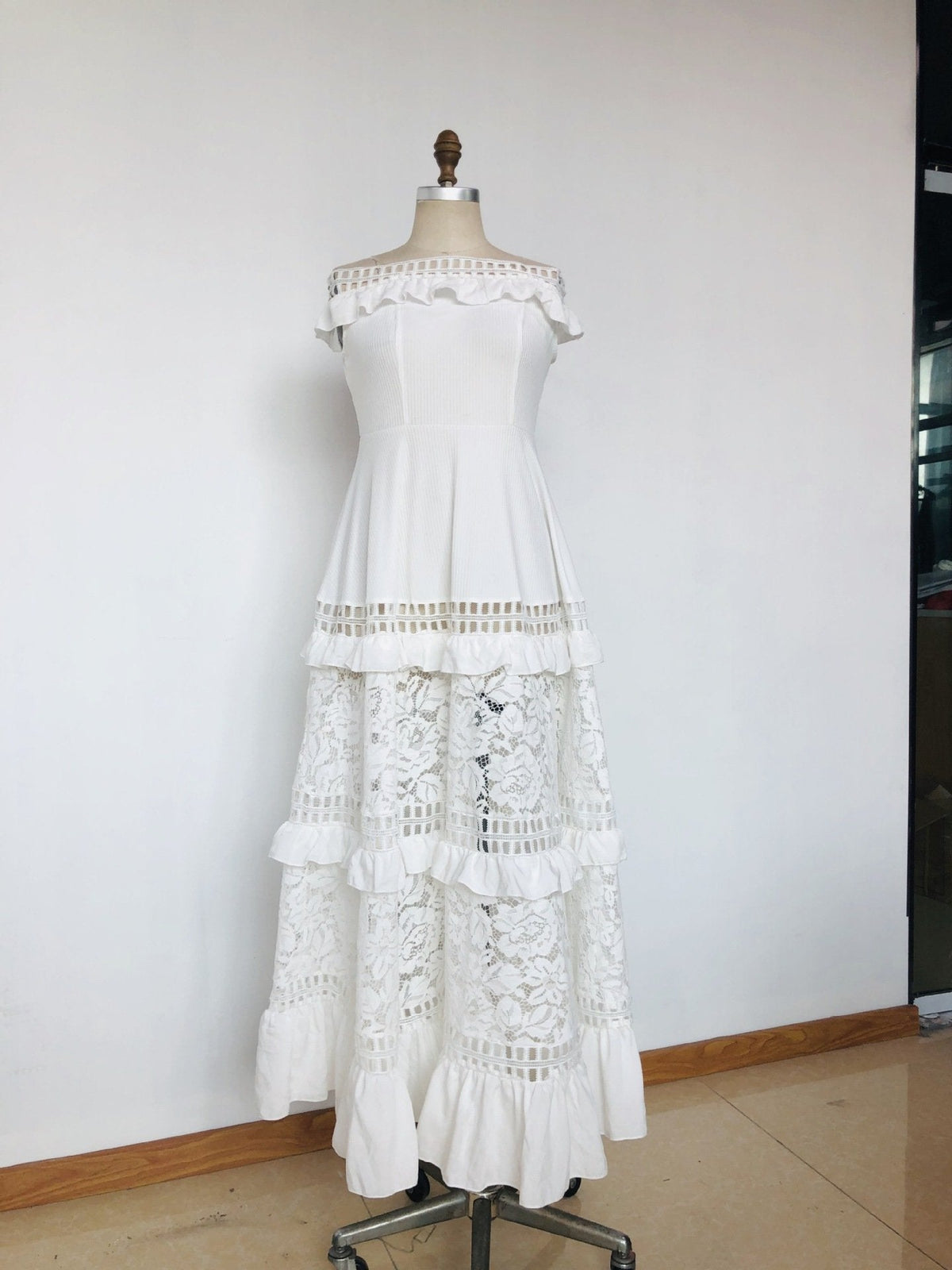 Lotus Leaf Edge Hollowed Out Lace Dress