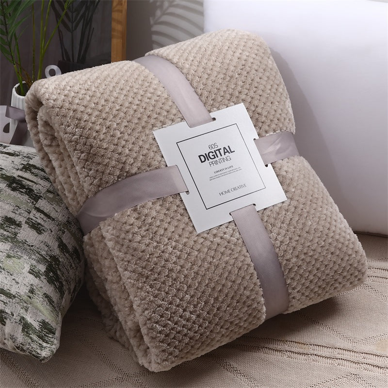 Soft Thickened Pineapple Grid Coral Fleece Blanket