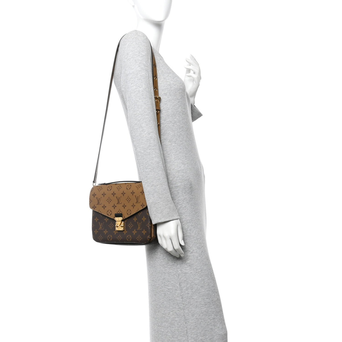 Reverse Monogram Pochette Metis