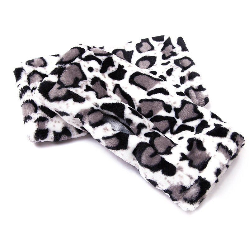 Trendy Warm Leopard Print Plush Fingerless Gloves