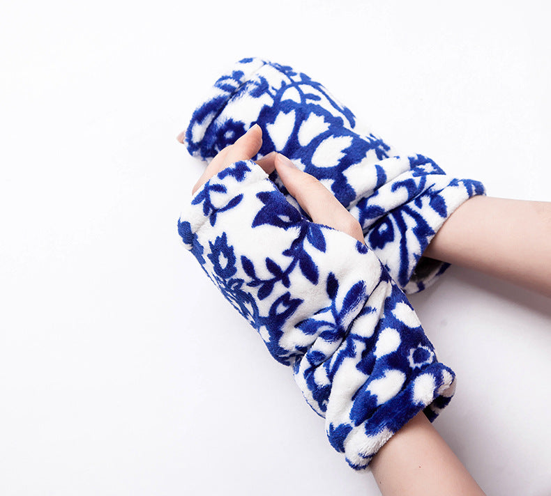Trendy Warm Leopard Print Plush Fingerless Gloves