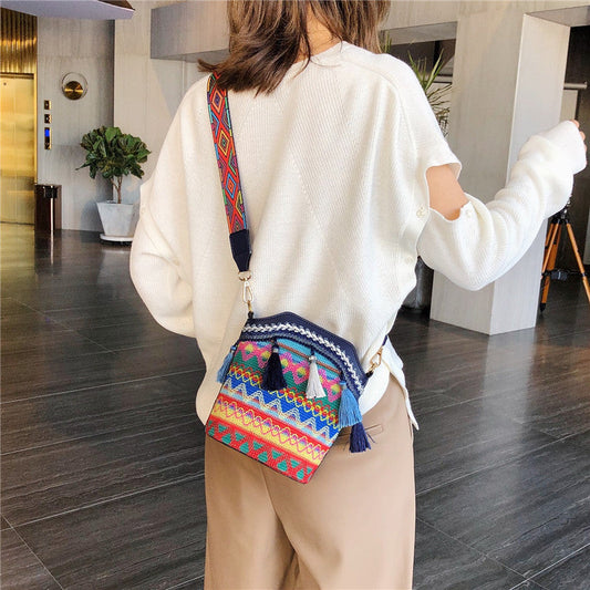 Trendy Woven Bucket Bag for Women with Fringe