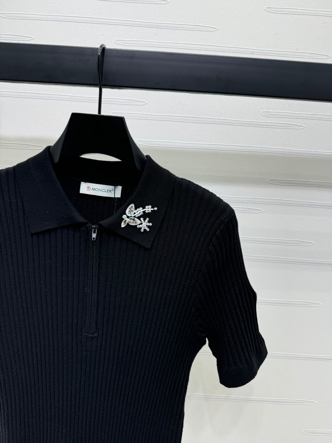 Moncle Beaded Lapel Knit Short-Sleeve Top Black Tencel Cotton 255893