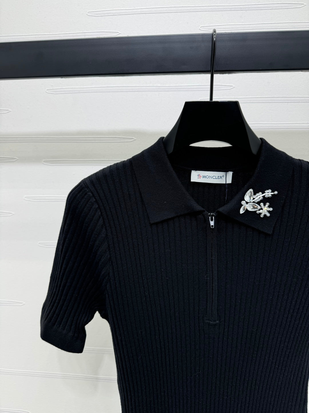 Moncle Beaded Lapel Knit Short-Sleeve Top Black Tencel Cotton 255893