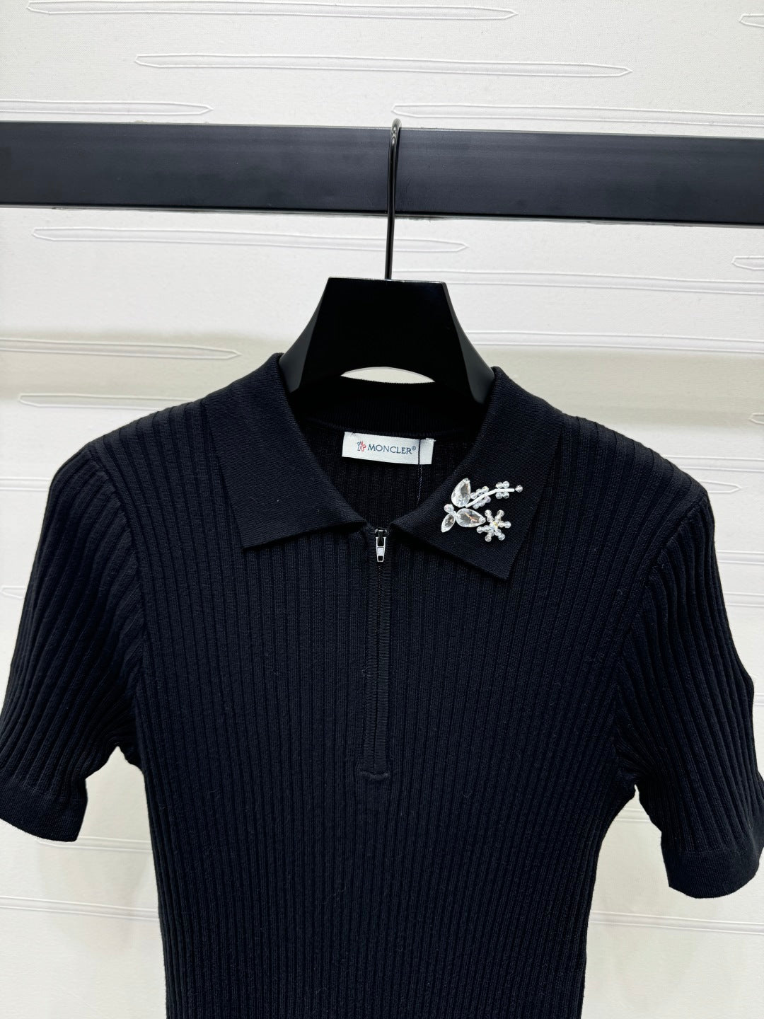 Moncle Beaded Lapel Knit Short-Sleeve Top Black Tencel Cotton 255893