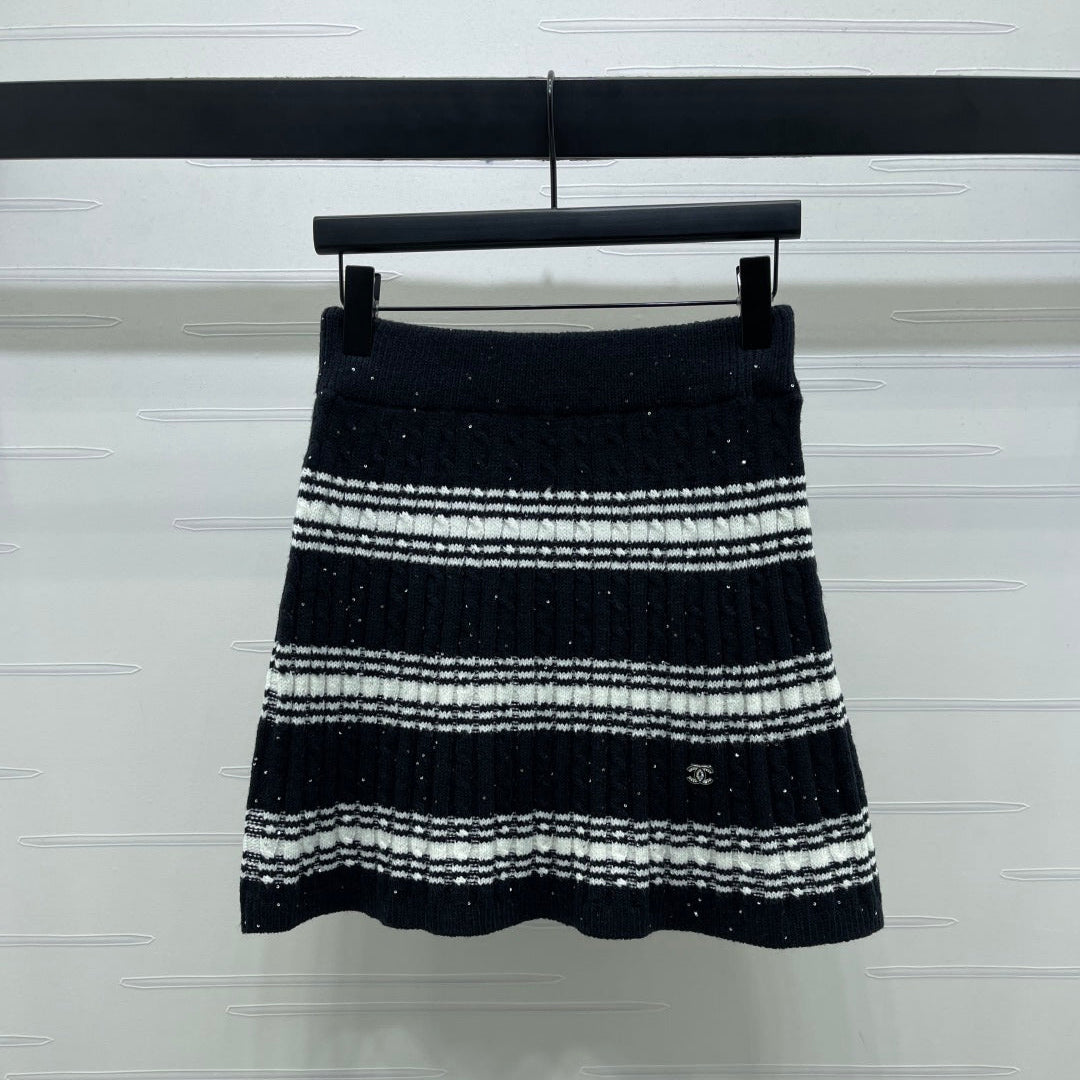 CC 25 Striped Knit Skirt Black Wool
