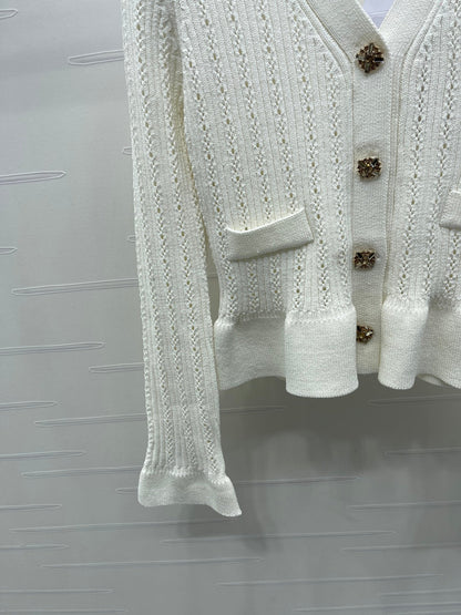 CC 25 Fishtail V-Neck Knitted Long-sleeved Cardigan White Wool