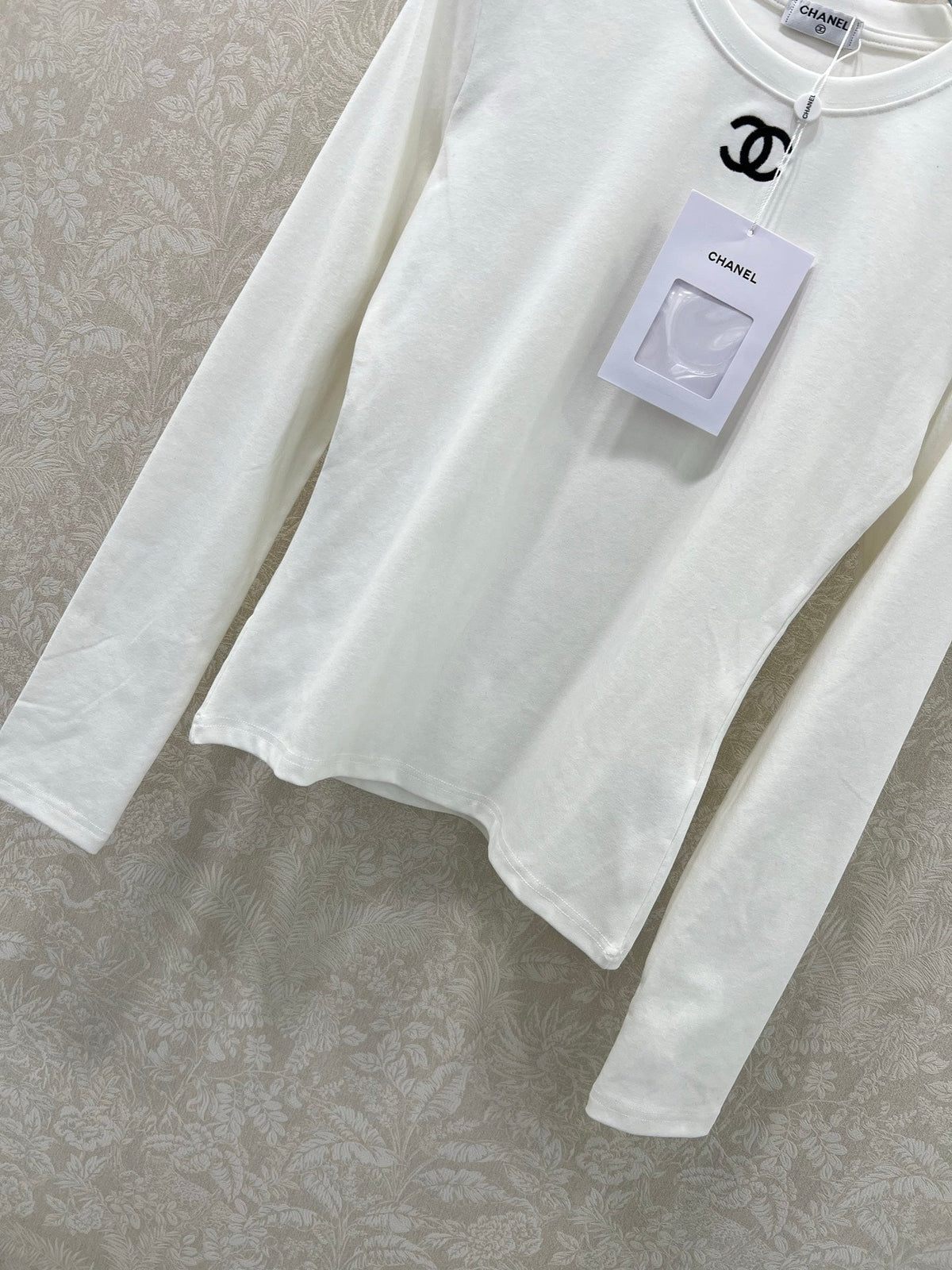 CC 25 Long-Sleeved Base Top White Cotton