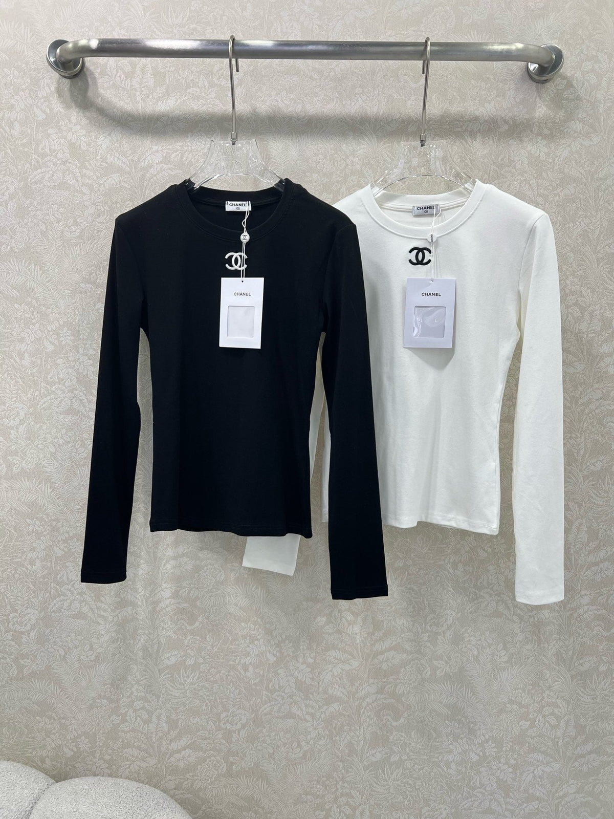 CC 25 Long-Sleeved Base Top White Cotton
