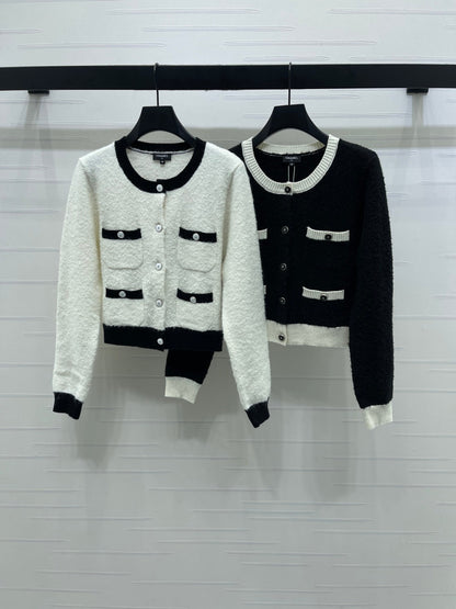 CC 25 Two-Tone Pocket Knit Cardigan White Wool