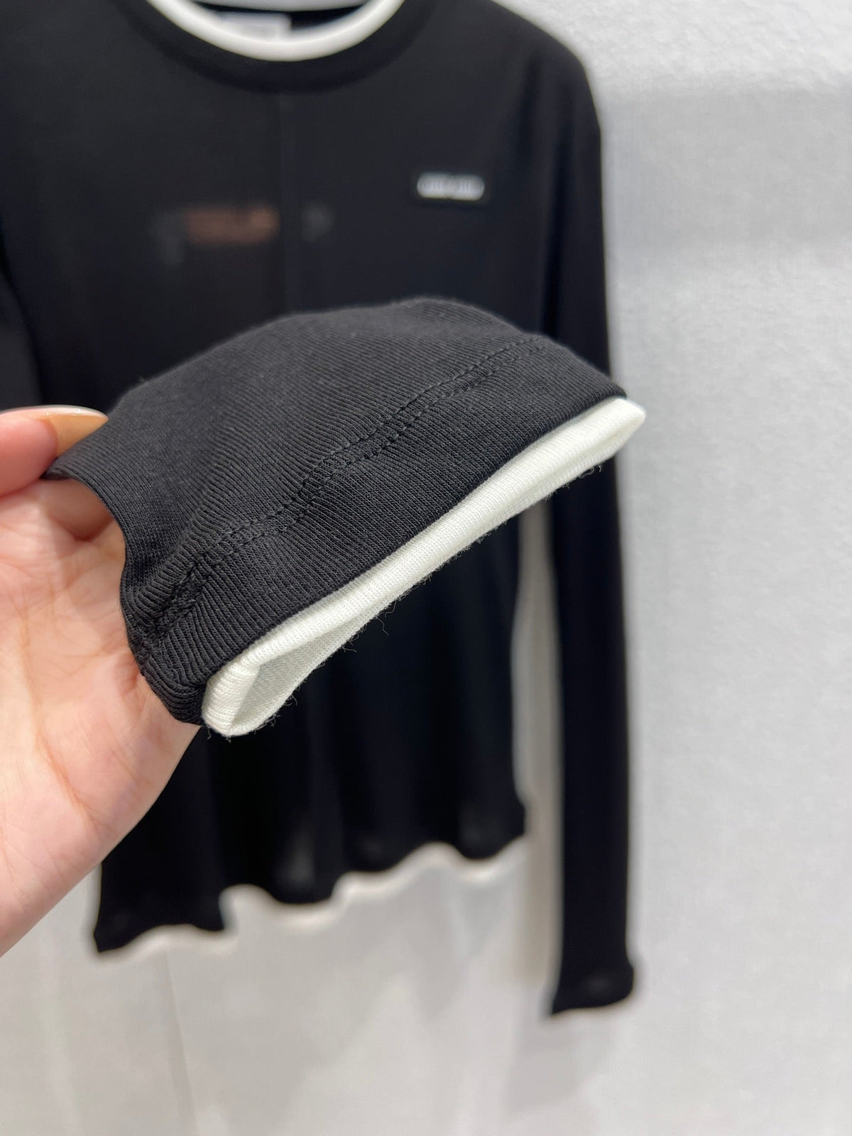 Miumiu 25FW Tencel Wool Fake Two-Piece Long-Sleeved T-Shirt Black Wool