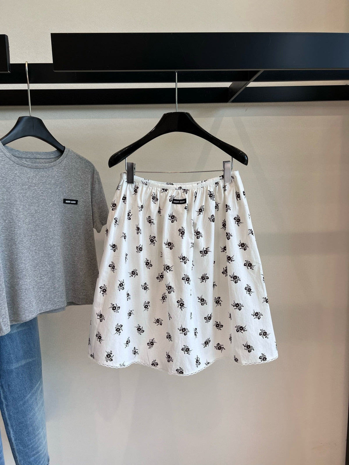 Miumiu Short Flower Skirt White Cotton