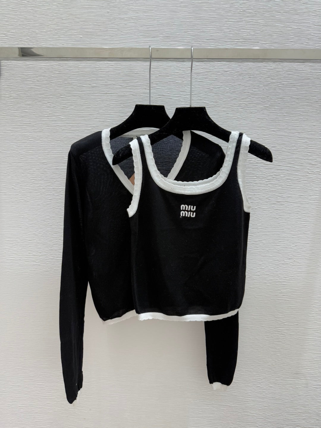 Miumiu Contrast Color Simple Knit Wool Suspender Two-Piece Set