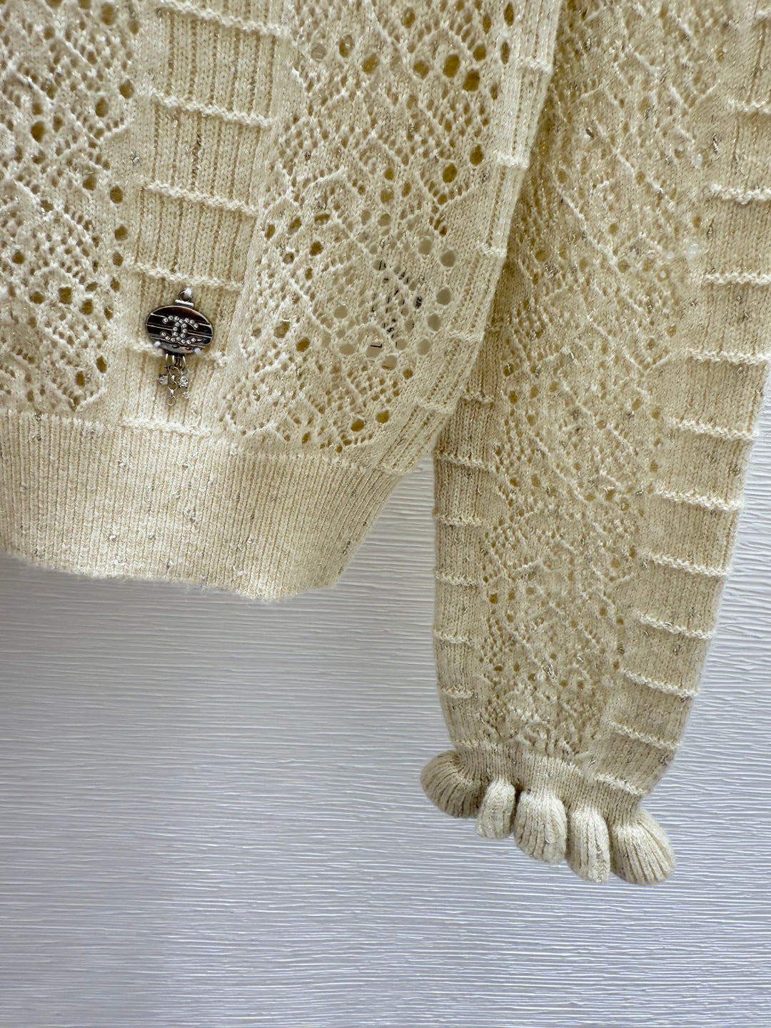 CC 25 Ruffled Gold and Silver Hollow-Out Crew Neck Knit Long Sleeve Cashmere