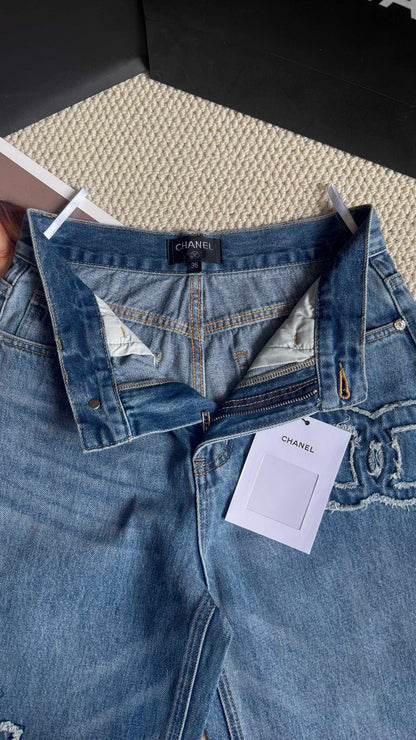 CC 25 Cross-stitched double C high-waisted straight-leg jeans