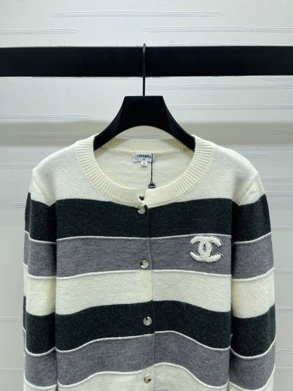 CC 25 Round-Neck Knitted Wool Cashmere Striped Cardigan